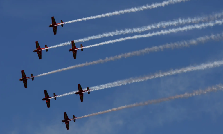 Tragédia no Air Show de Beja: Piloto Morre em Colisão
