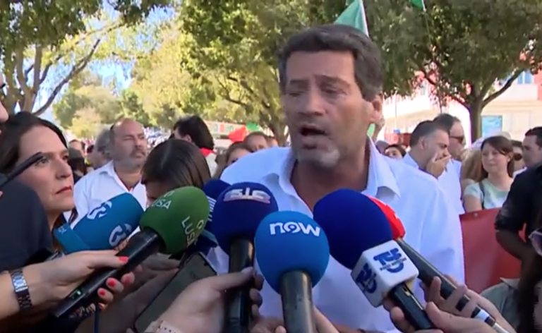 Portugueses vão às ruas: “nem mais um imigrante ilegal”