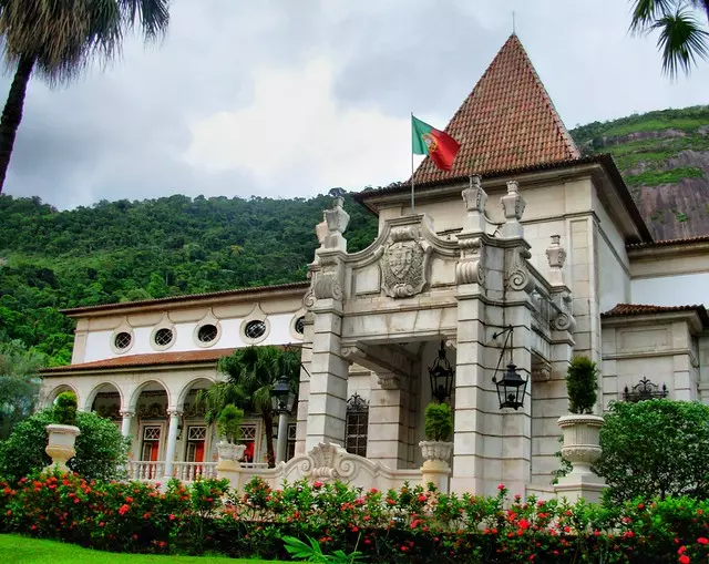 Portugal passou a exigir presença física para visto? Veja o que muda para brasileiros