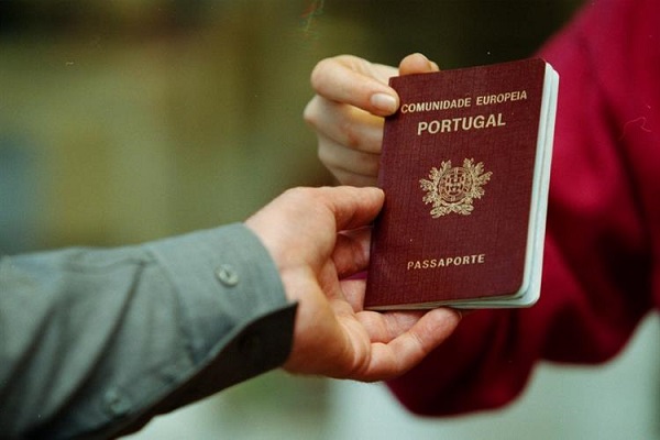 Desemprego cai em Portugal e continua abaixo da média da União Europeia, mostram dados oficiais