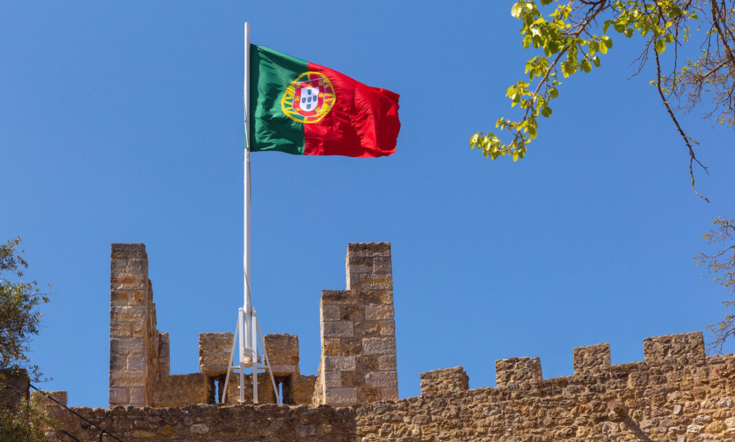 Número de brasileiros em Portugal cresce e comunidade chega a quase 500 mil