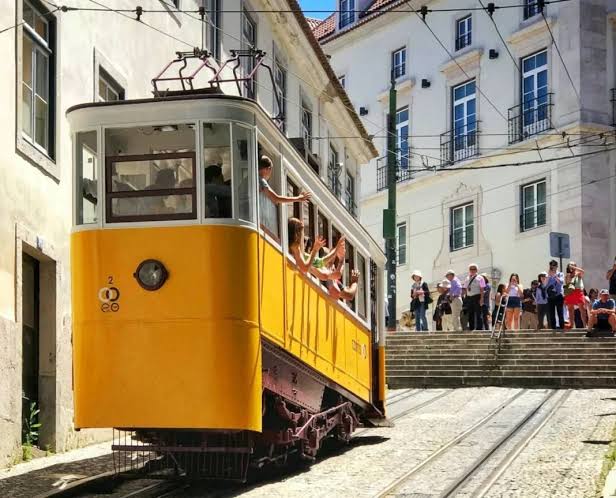 Portugal prepara concurso internacional para reconstruir o Elevador da Glória